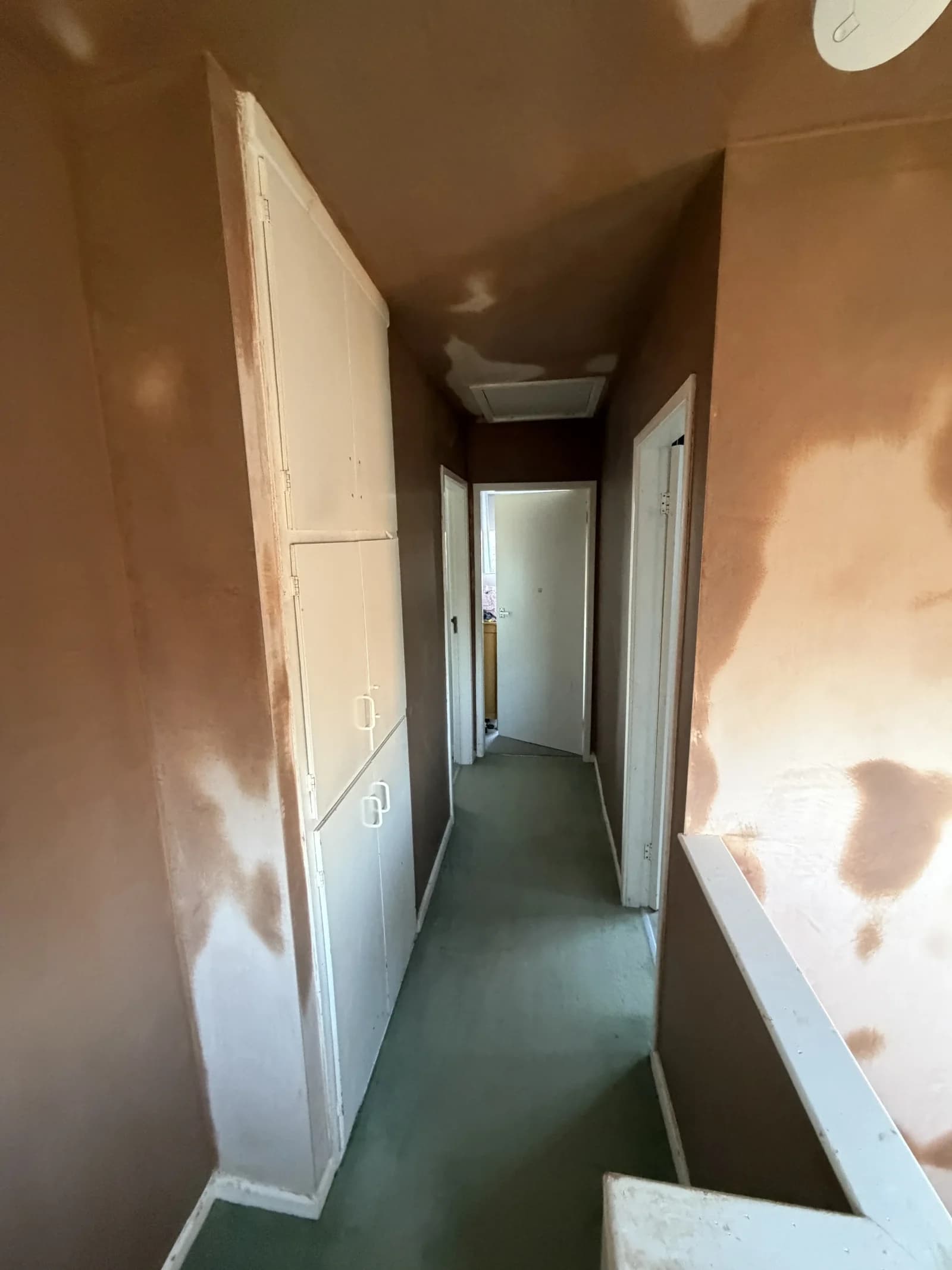 Detailed plaster finishing around internal angles